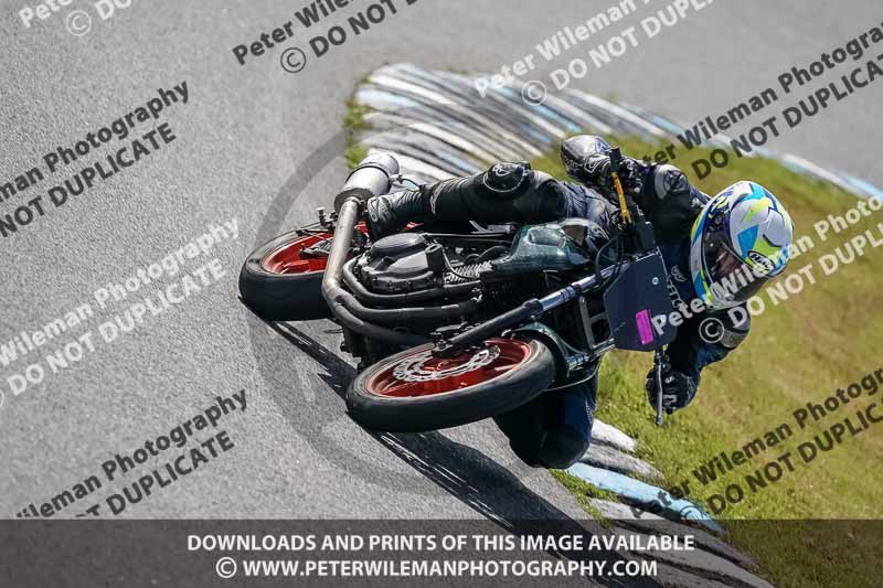 enduro digital images;event digital images;eventdigitalimages;lydden hill;lydden no limits trackday;lydden photographs;lydden trackday photographs;no limits trackdays;peter wileman photography;racing digital images;trackday digital images;trackday photos